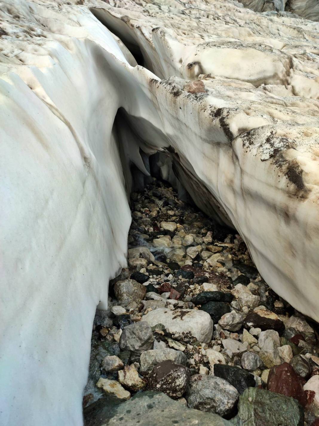 Türkiye'nin buzulları eriyor: Gelecek nesilleri zor günler bekliyor! 20 bin yıllık geçmişe sahip 18
